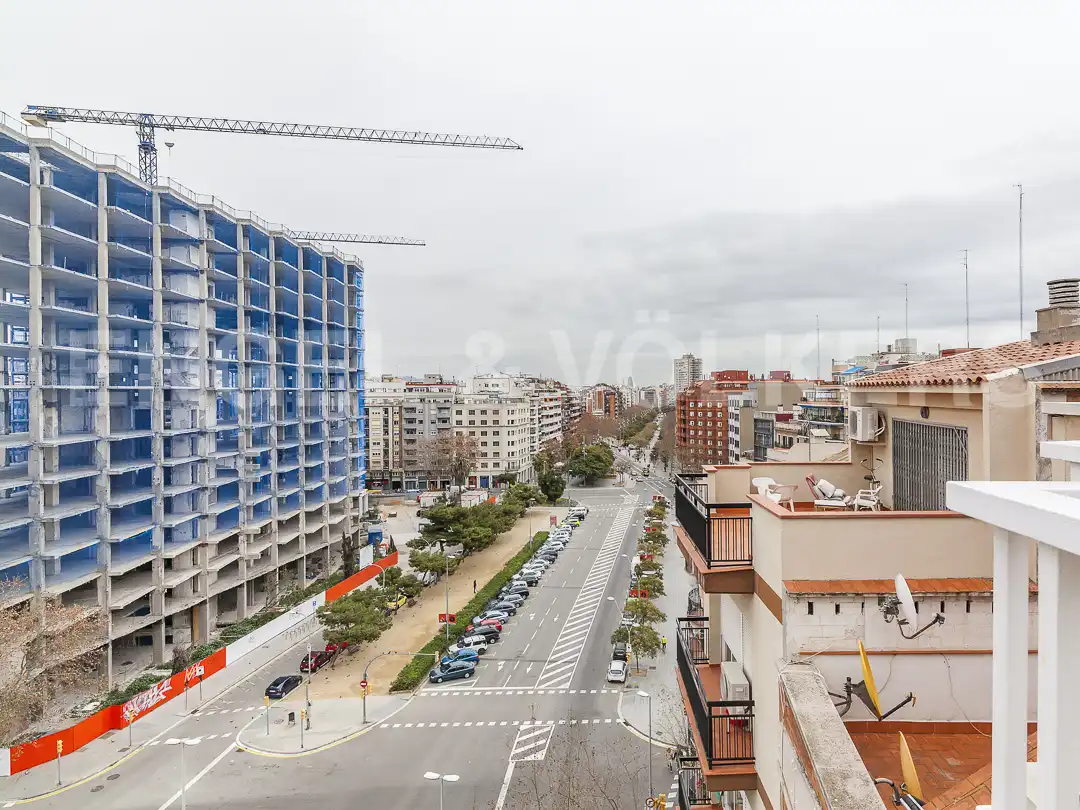 Außenansicht von Dachboden zum Verkauf in Barcelona mit Klimaanlage, Heizung und Terrasse