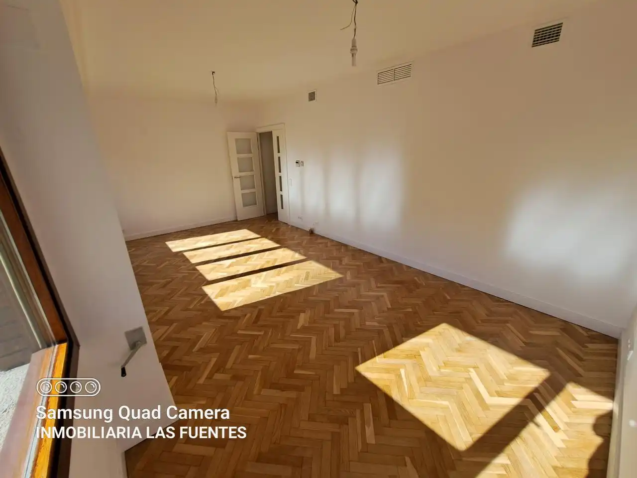 Sala de estar de Piso de alquiler en Zaragoza con Aire acondicionado, Calefacción y Terraza