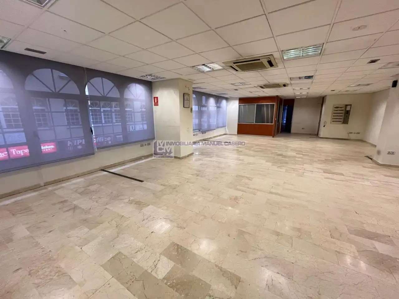 Oficina amb ascensor en venda a Centro
