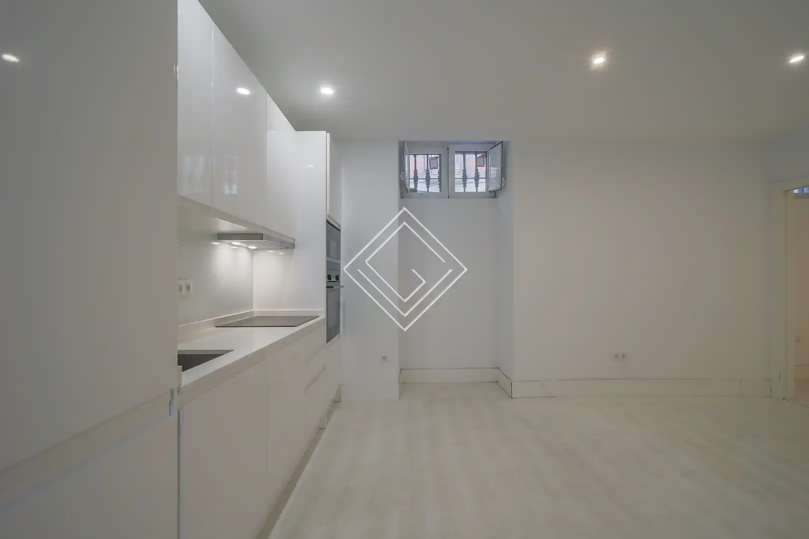 Cocina de Oficina en venta en Madrid con Aire acondicionado y Calefacción