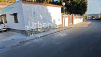 Vista exterior de Casa o xalet en venda en Tordera amb Calefacció, Terrassa i Piscina
