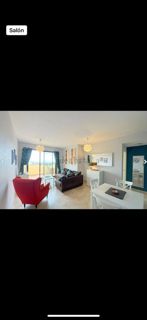 Vista exterior de Àtic de lloguer en Manilva amb Aire condicionat, Terrassa i Moblat