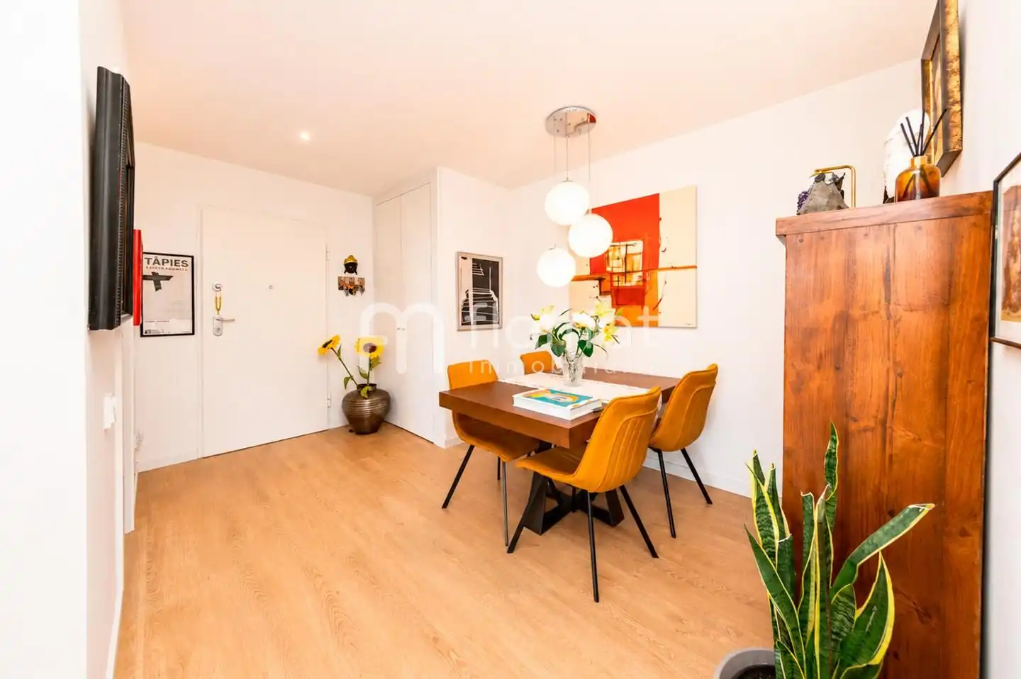 Vista exterior de Piso en venta en L'Hospitalet de Llobregat con Aire acondicionado, Calefacción y Terraza
