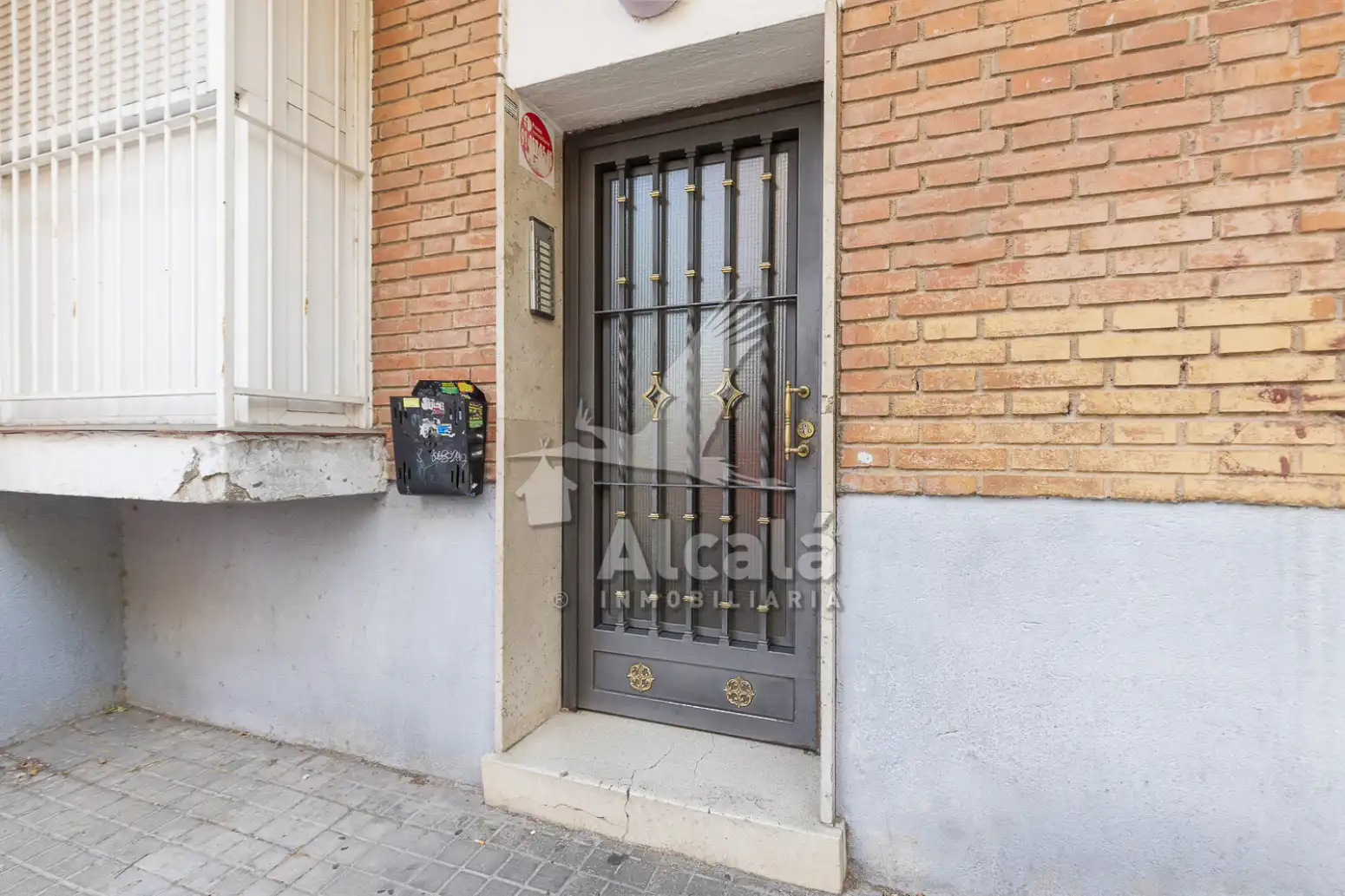 Vista exterior de Pis en venda en Alcalá de Henares amb Aire condicionat, Calefacció i Terrassa