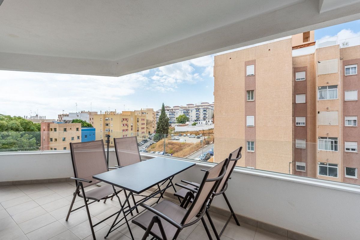 Apartment for sale in Sierra de Estepona - Avda. de Andalucía, Estepona Pueblo