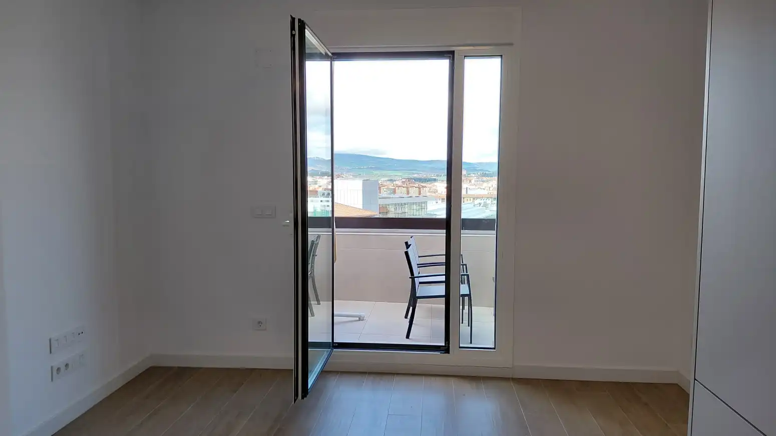 Ático de alquiler en Pamplona-Iruña - Bergamín, 43, 2º Ensanche