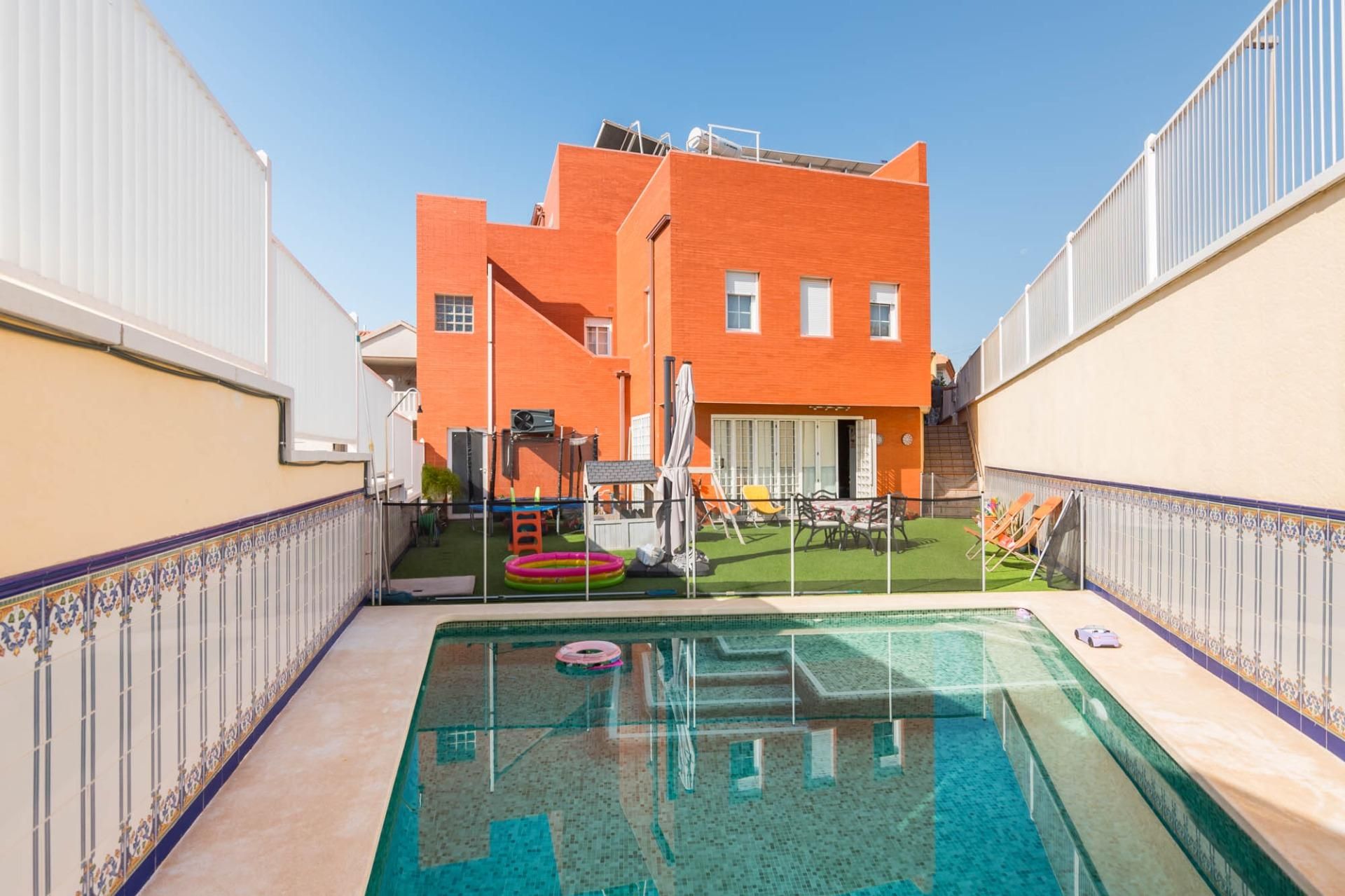 Swimming pool of House or chalet for sale in  Murcia Capital  with Air Conditioner, Private garden and Terrace