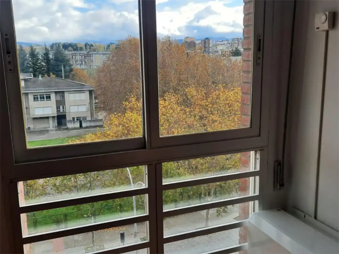 Vista exterior de Pis en venda en Ponferrada amb Parquet, Traster i Moblat
