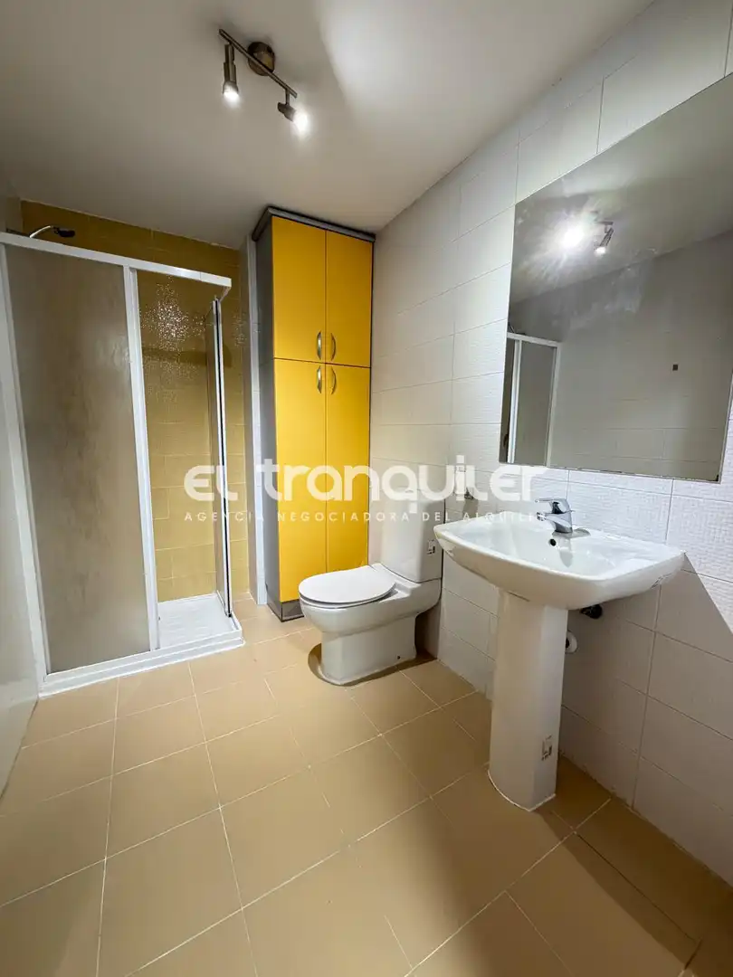 Badezimmer von Wohnung zur Miete in Tenería I – La Tenería II