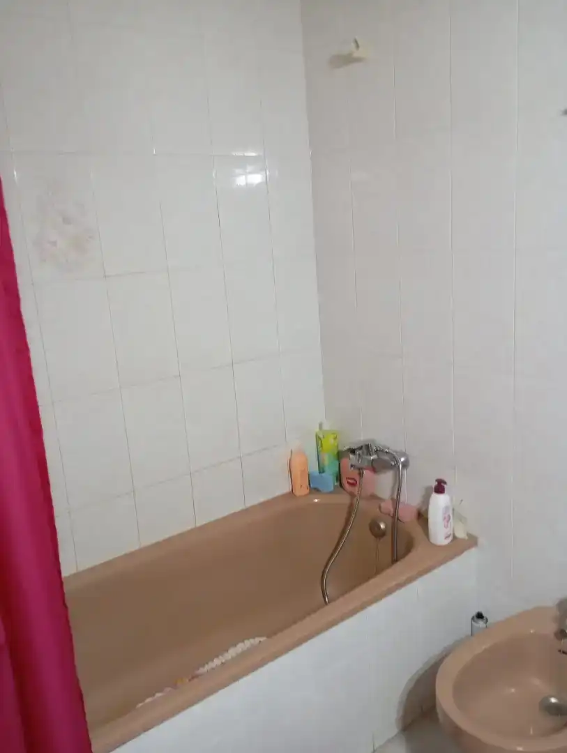 Bany de Pis en venda en La Almunia de Doña Godina  amb Balcó