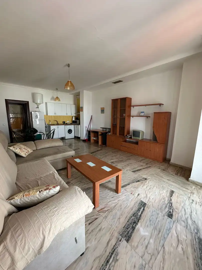 Living room of Flat for rent in Algeciras  with Furnished