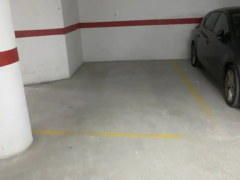 Parking de Garaje de alquiler en La Zubia