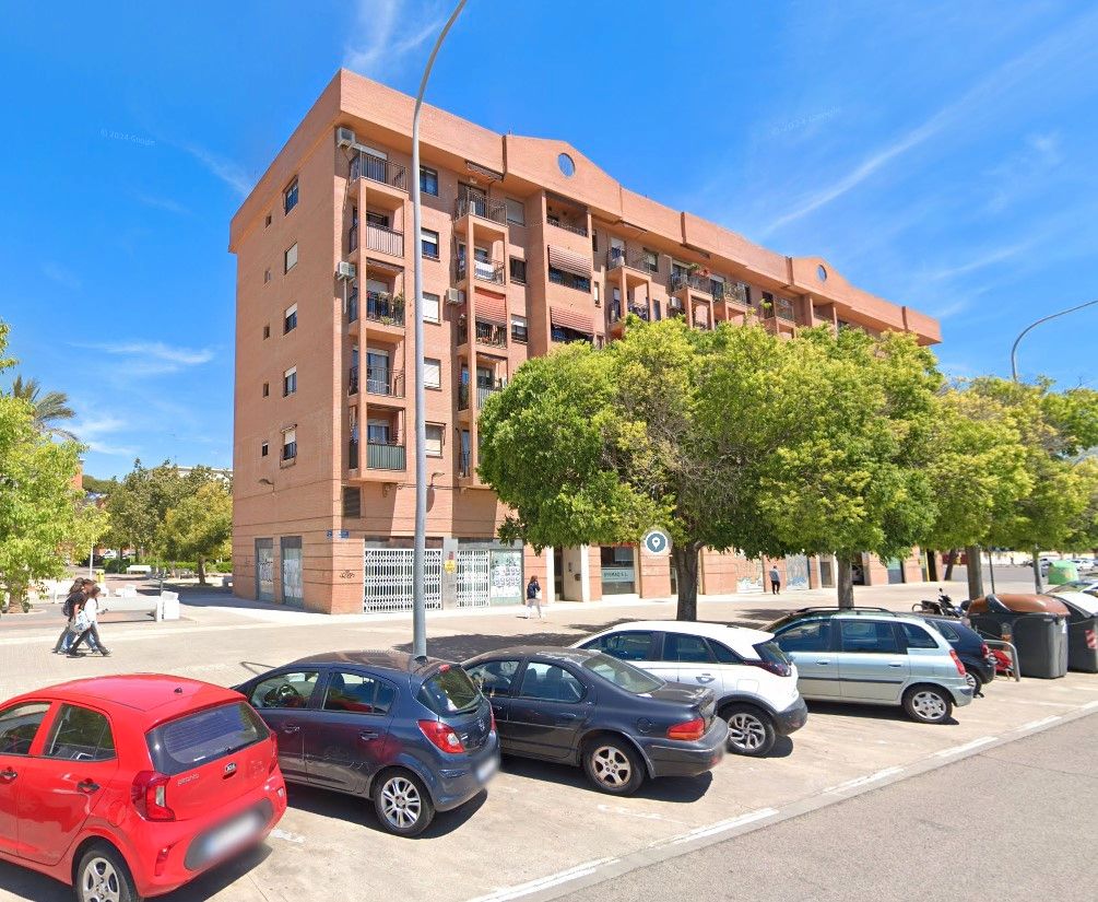 Vista exterior de Local en venda en  Valencia Capital