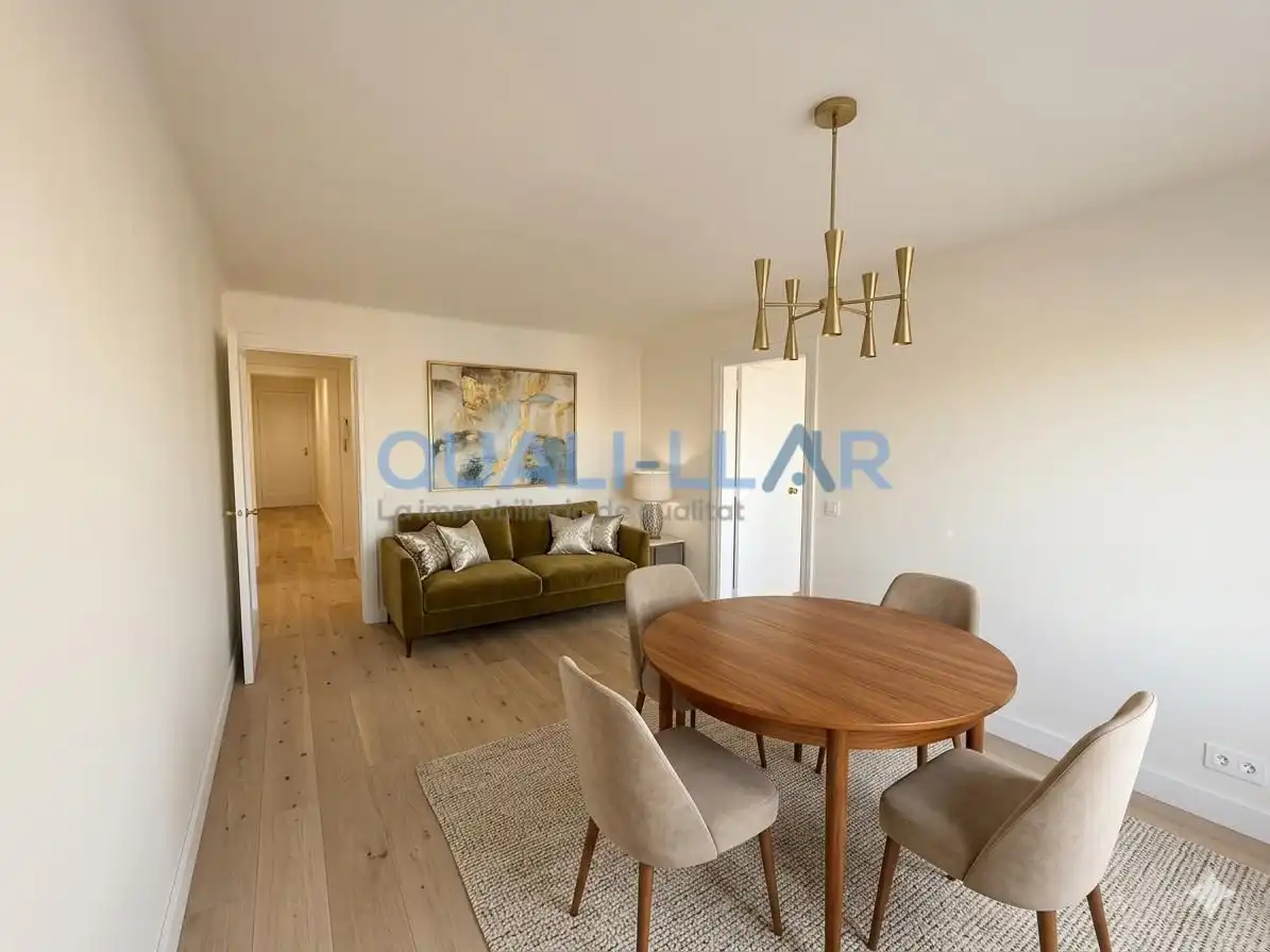 Sala d'estar de Pis en venda en Sant Feliu de Llobregat amb Balcó
