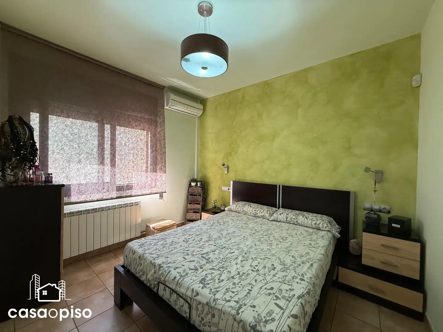 Schlafzimmer von Haus oder Chalet zum Verkauf in Rubí mit Klimaanlage, Heizung und Privatgarten