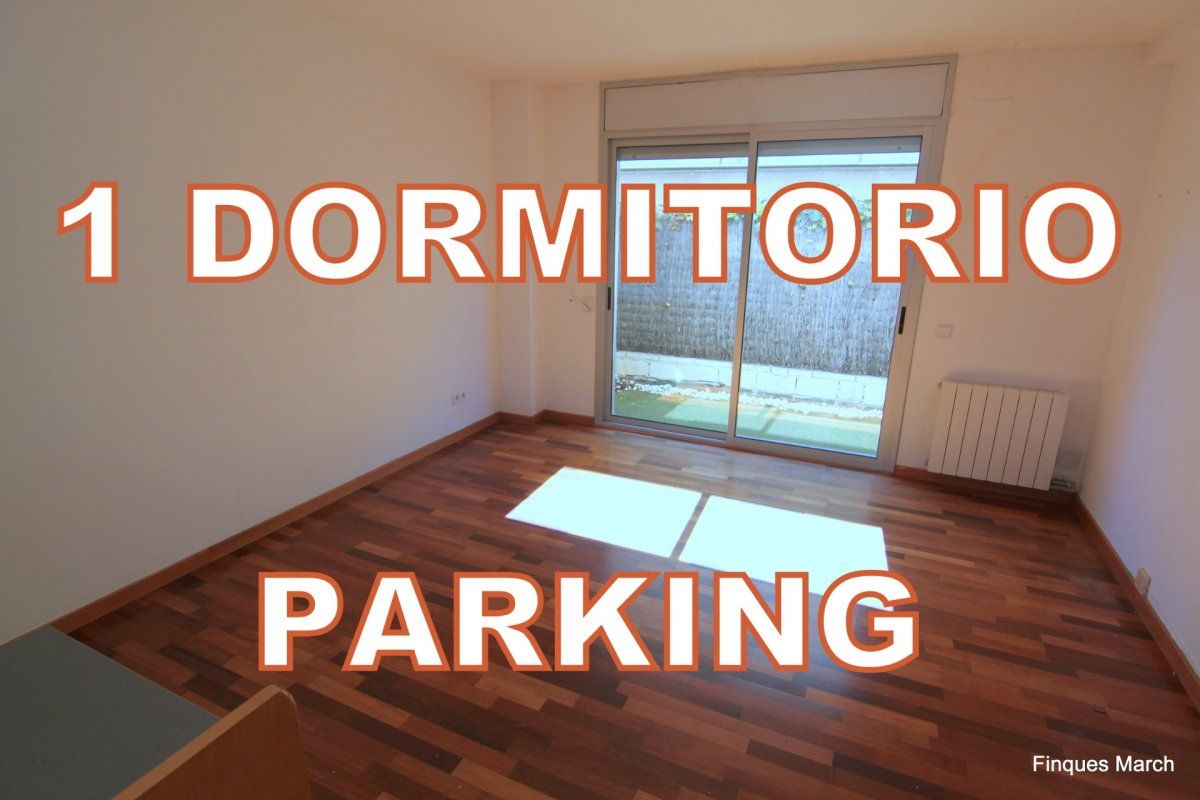 Aparcament de Pis en venda en  Barcelona Capital amb Calefacció, Jardí privat i Parquet