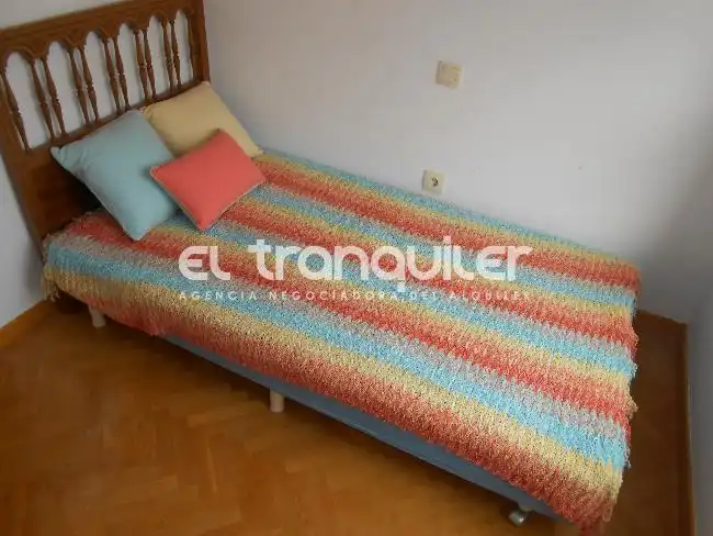 Bedroom of Flat for rent in Madrid  with Air Conditioner, Parquet flooring and Swimming Pool