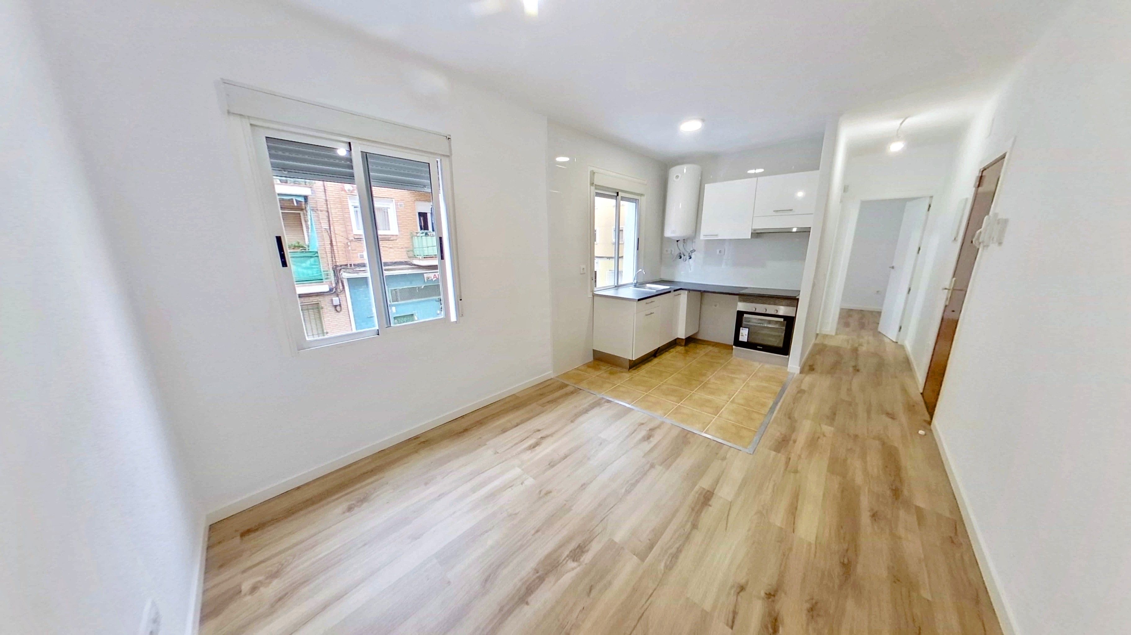 Exterior view of Flat to rent in  Madrid Capital  with Oven and Pets allowed