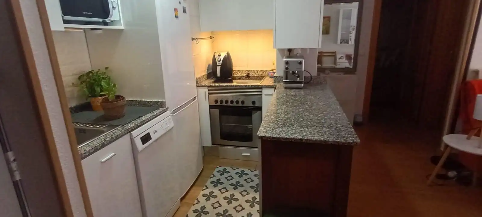 Cocina de Piso en venta en La Manga del Mar Menor con Balcón, Alarma y Piscina comunitaria