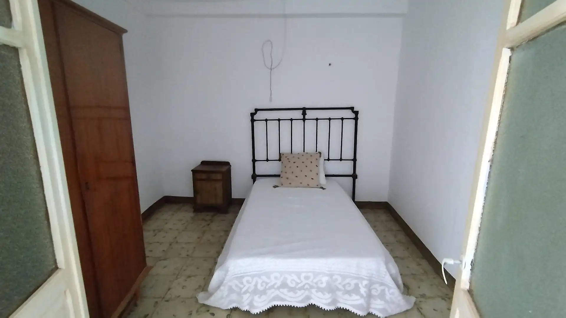 Habitación de Finca rústica en venta en Colungo con Jardín privado, Terraza y Trastero