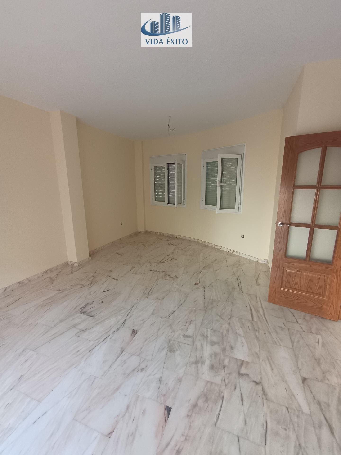 Casa adosada en venda a Fuerte del Rey