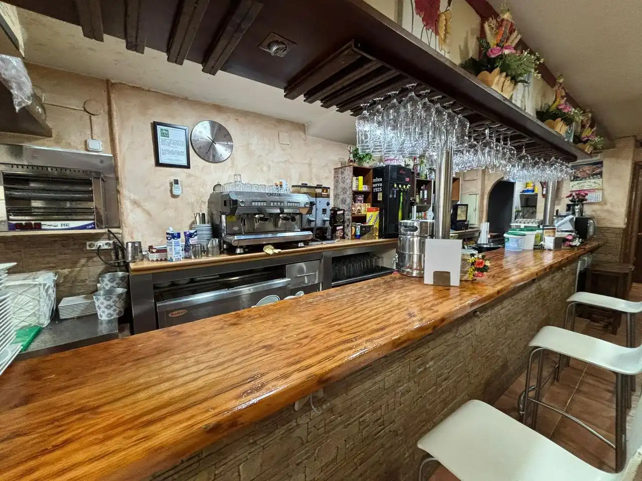 Commercial properties for sale in Granada  with Air Conditioner