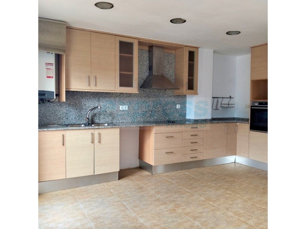 Cuina de Pis en venda en Pineda de Mar amb Terrassa i Forn