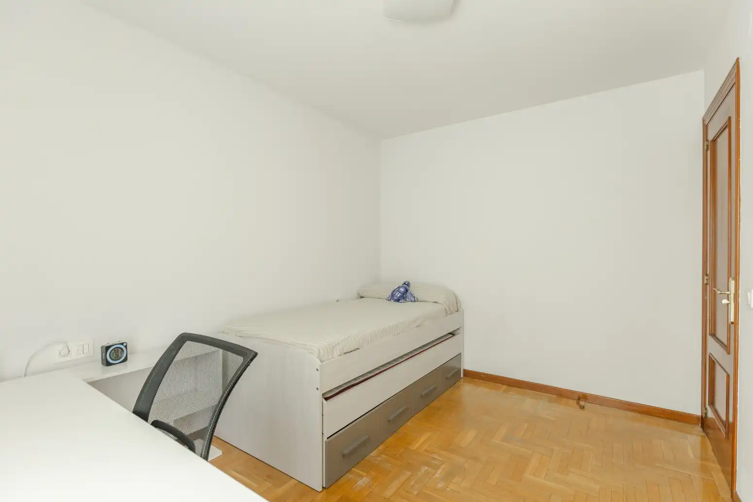 Habitación de Piso en venta en  Pamplona / Iruña con Calefacción, Parquet y Terraza
