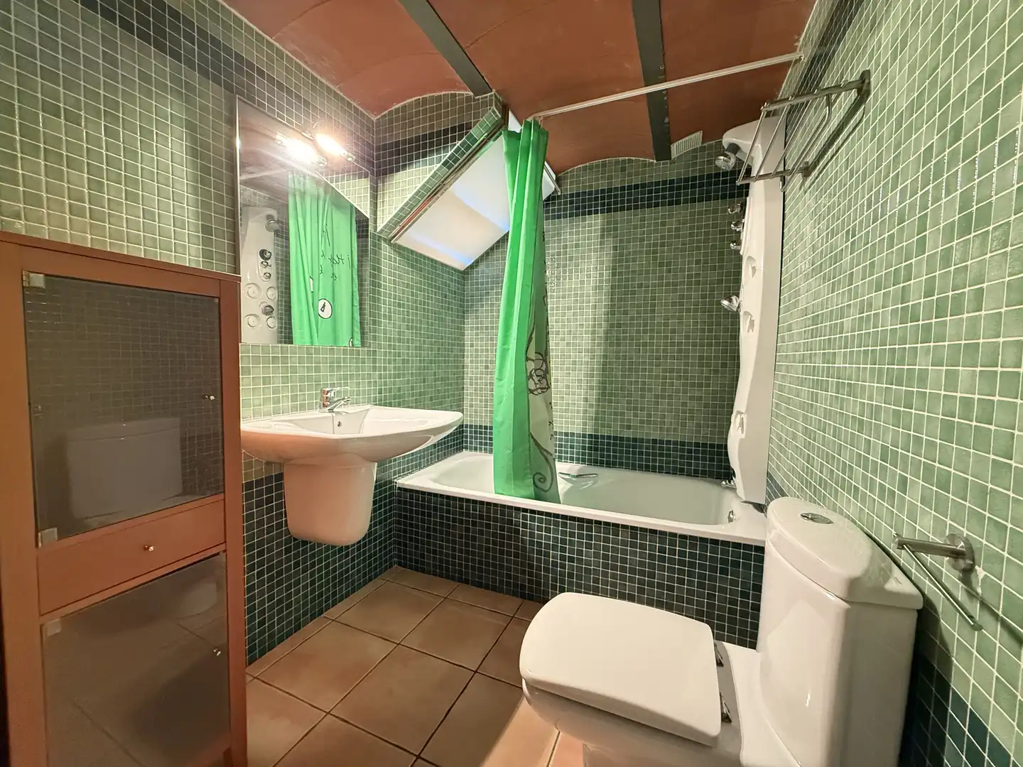 Badezimmer von Wohnung zur Miete in Roses mit Klimaanlage, Möbliert und Ofen