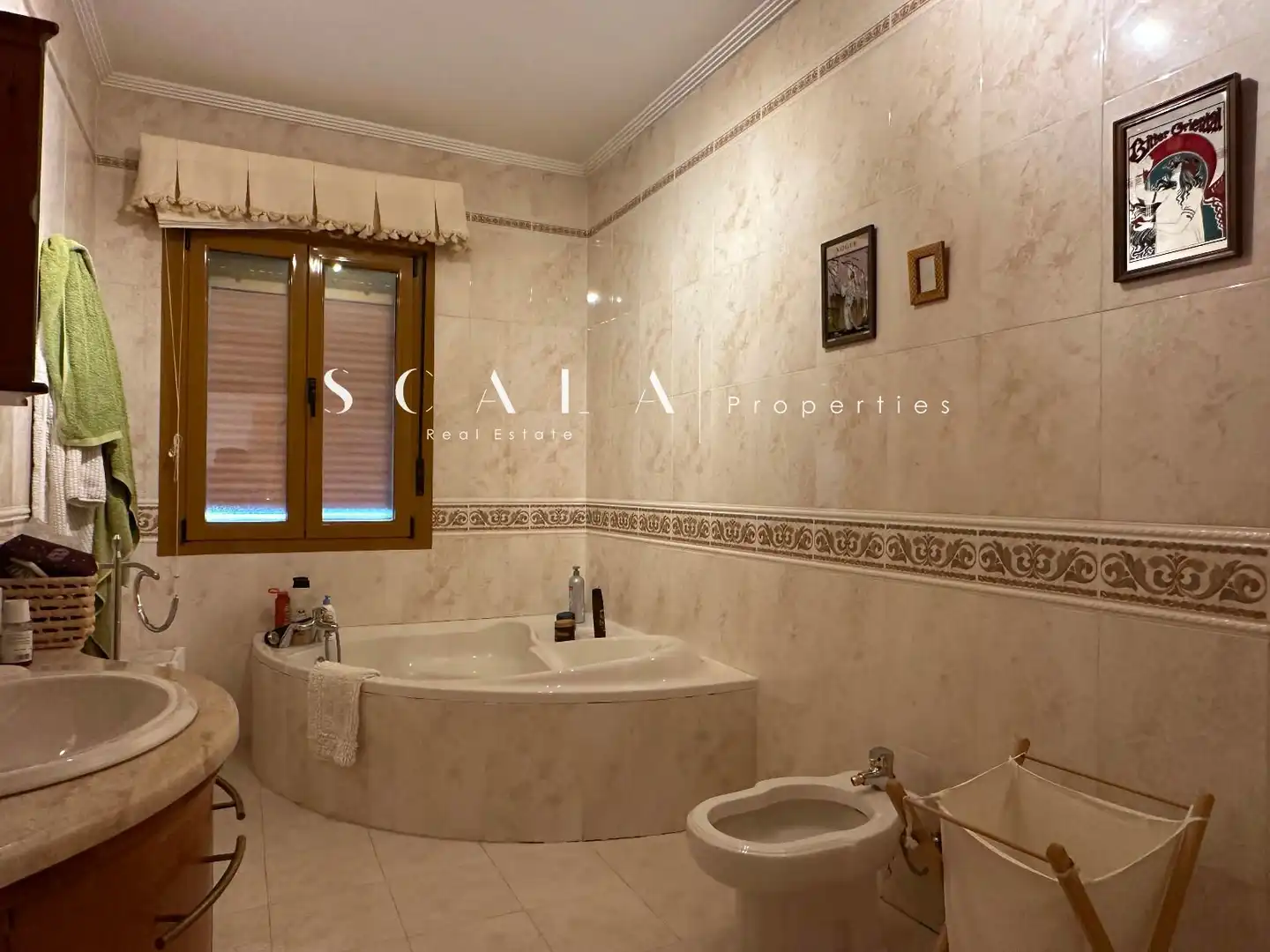 Baño de Casa o chalet en venta en Nambroca con Aire acondicionado, Calefacción y Jardín privado