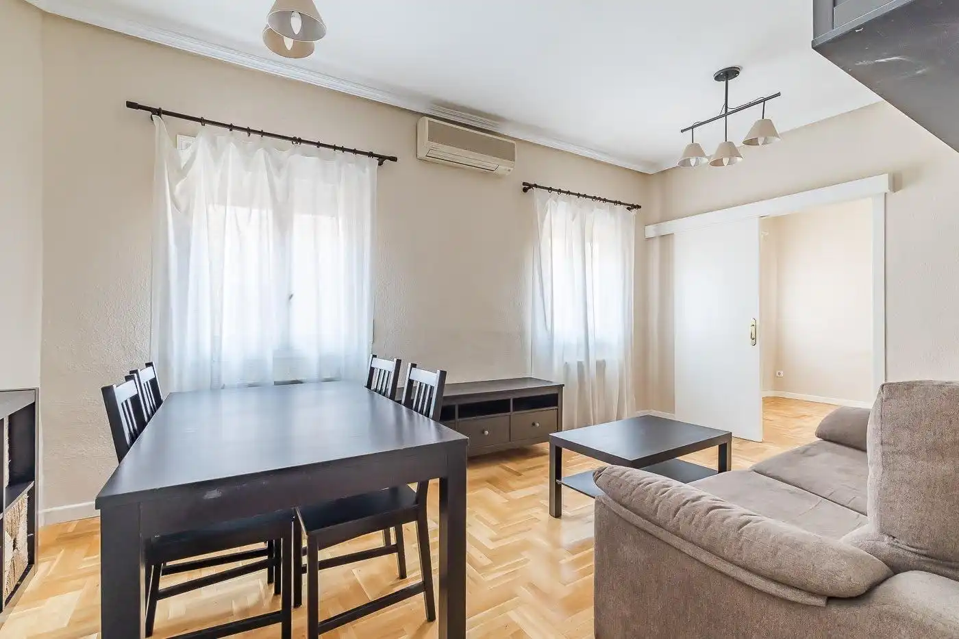 Sala d'estar de Pis en venda en Madrid amb Aire condicionat i Calefacció