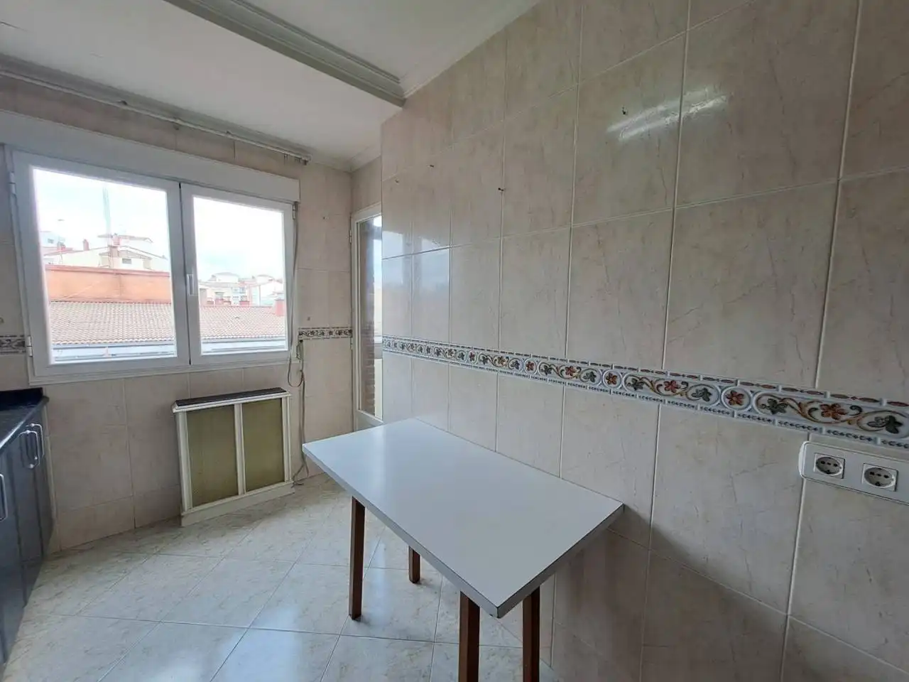 Kitchen of Flat for sale in Burgos  with Heating and Terrace