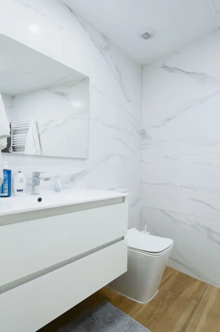 Bathroom of Flat for sale in Villanueva de la Cañada  with Air Conditioner and Heating