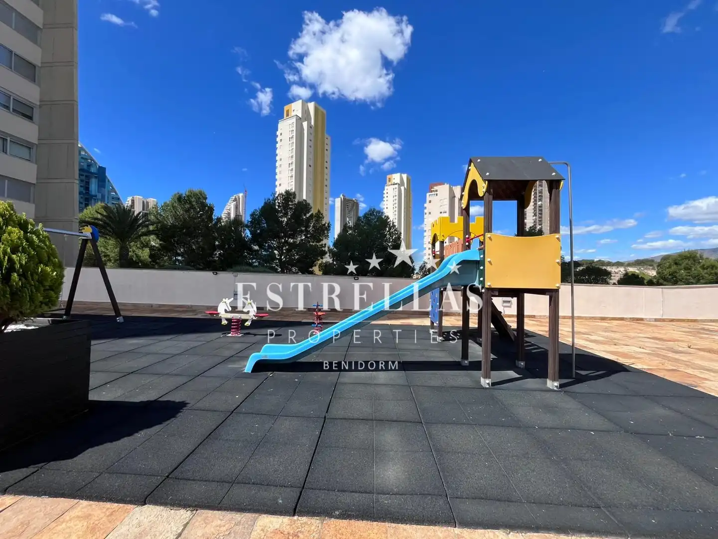 Apartament amb terrassa en venda a Via Parque, imagen 33