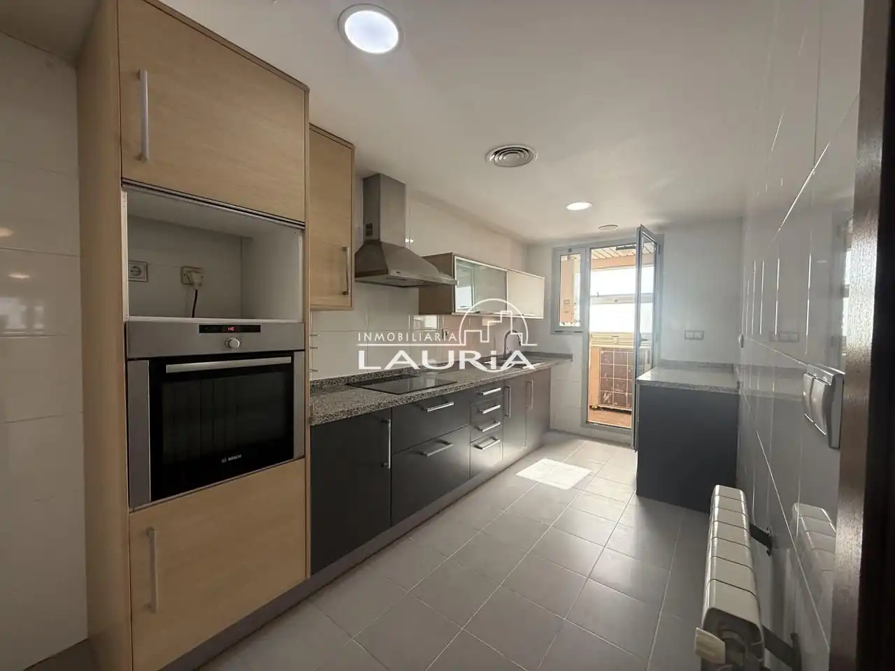 Exterior view of Flat for sale in Burjassot  with Air Conditioner, Heating and Private garden
