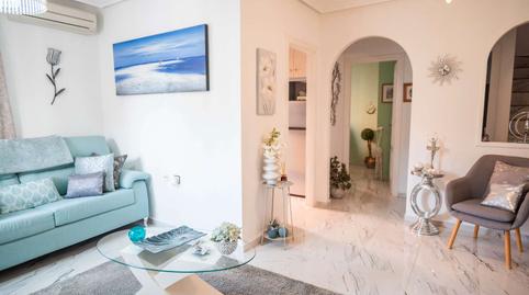 Foto 5 de Casa adosada en venda a Los Montesinos, Alicante