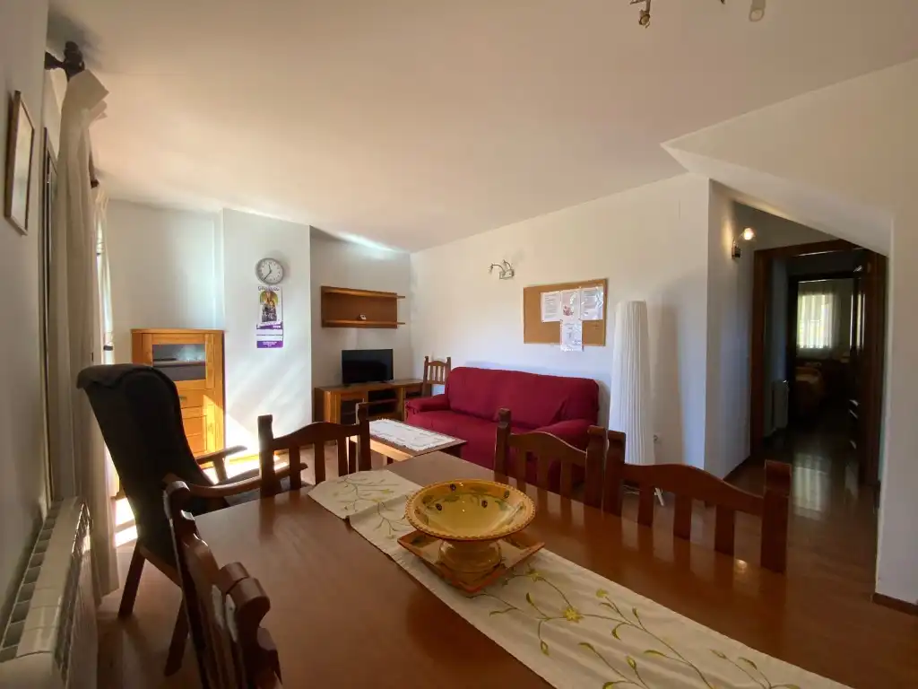 Sala de estar de Apartamento en venta en Sahún con Balcón