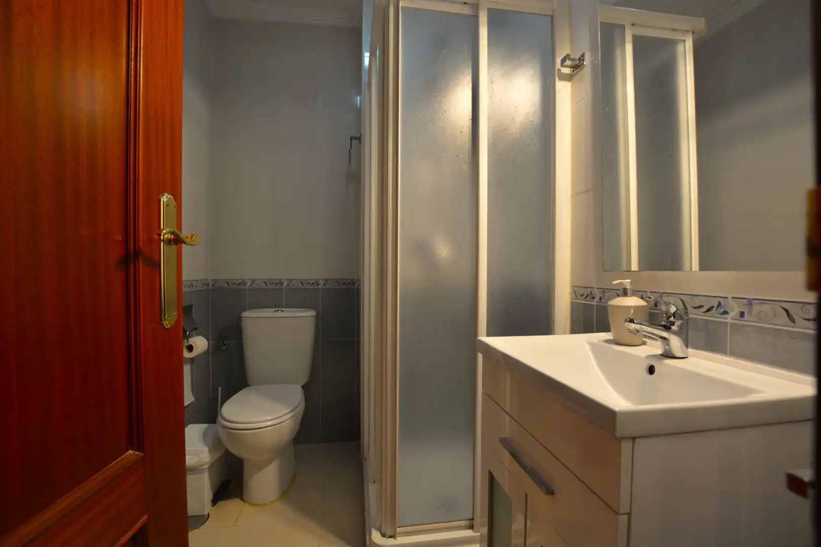 Bathroom of Detached homes for sale in La Algaba  with Air Conditioner, Heating and Terrace