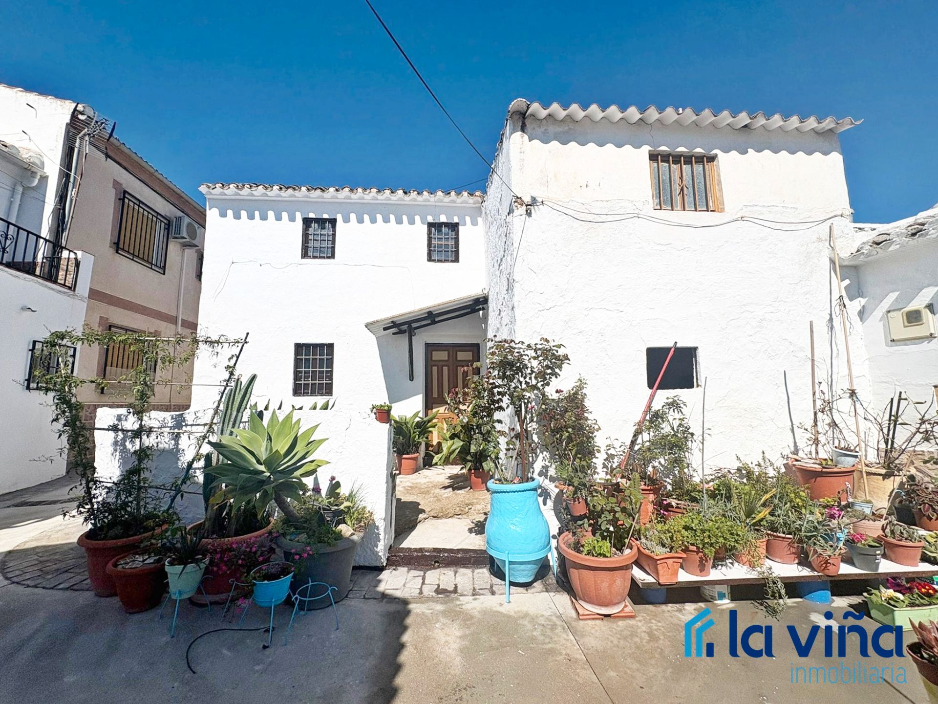 Exterior view of Houses for sale in Iznájar  with Private garden and Storage room