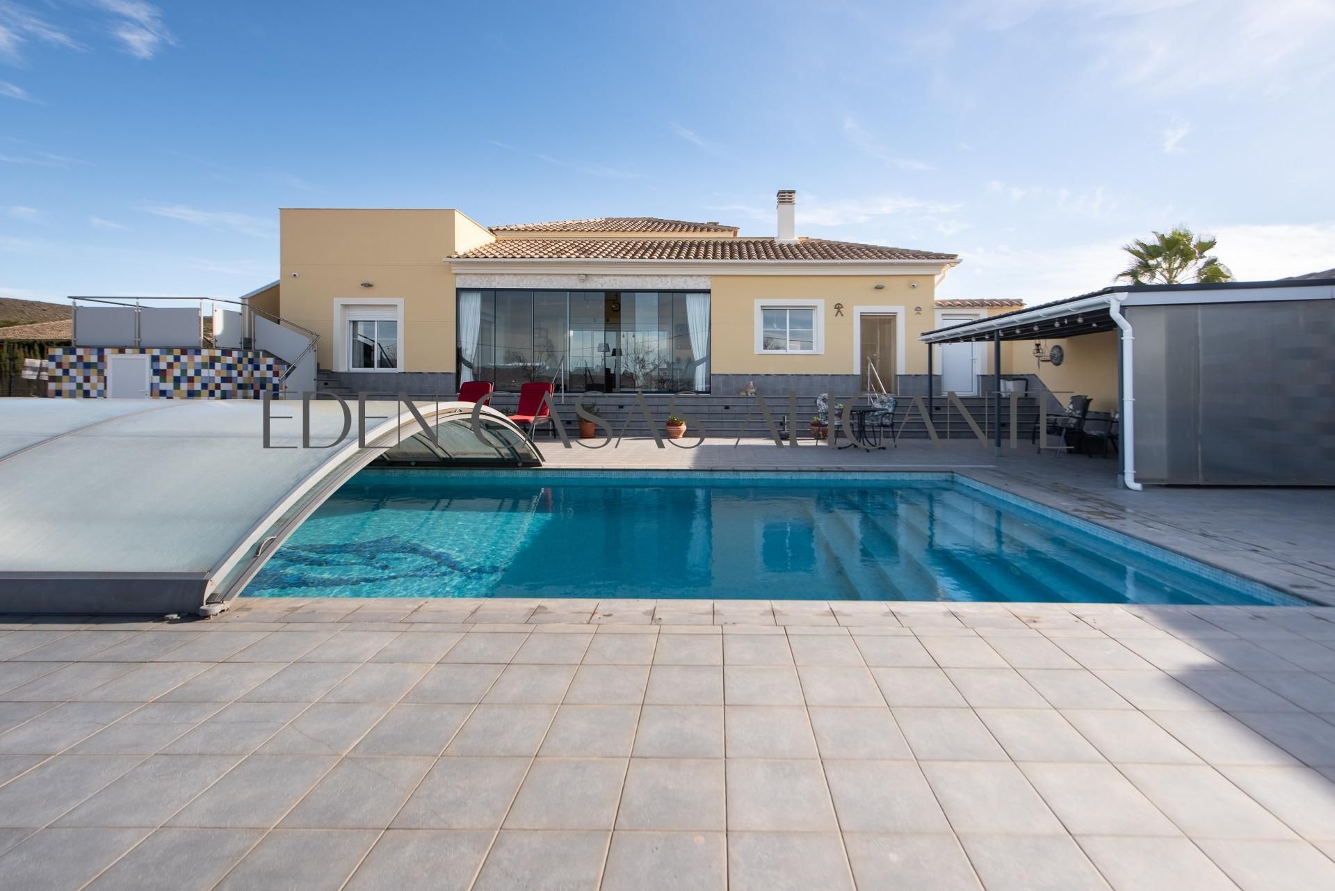 Piscina de Casa o xalet en venda en Lorca amb Aire condicionat, Calefacció i Jardí privat