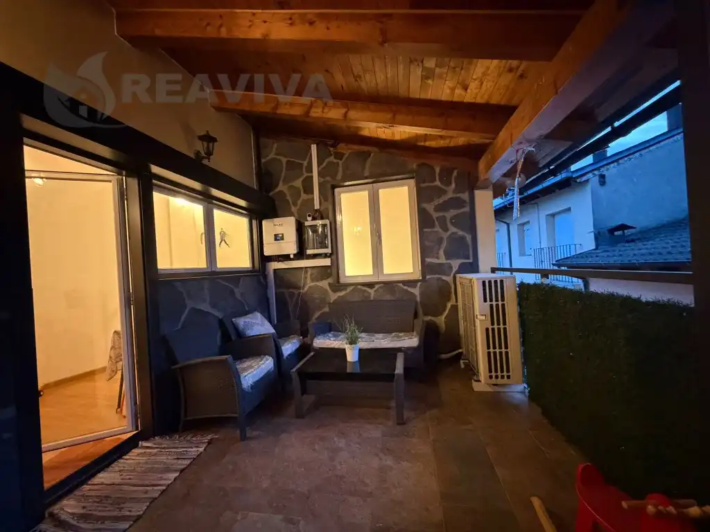 Exterior view of Houses for sale in La Seu d'Urgell  with Air Conditioner and Oven