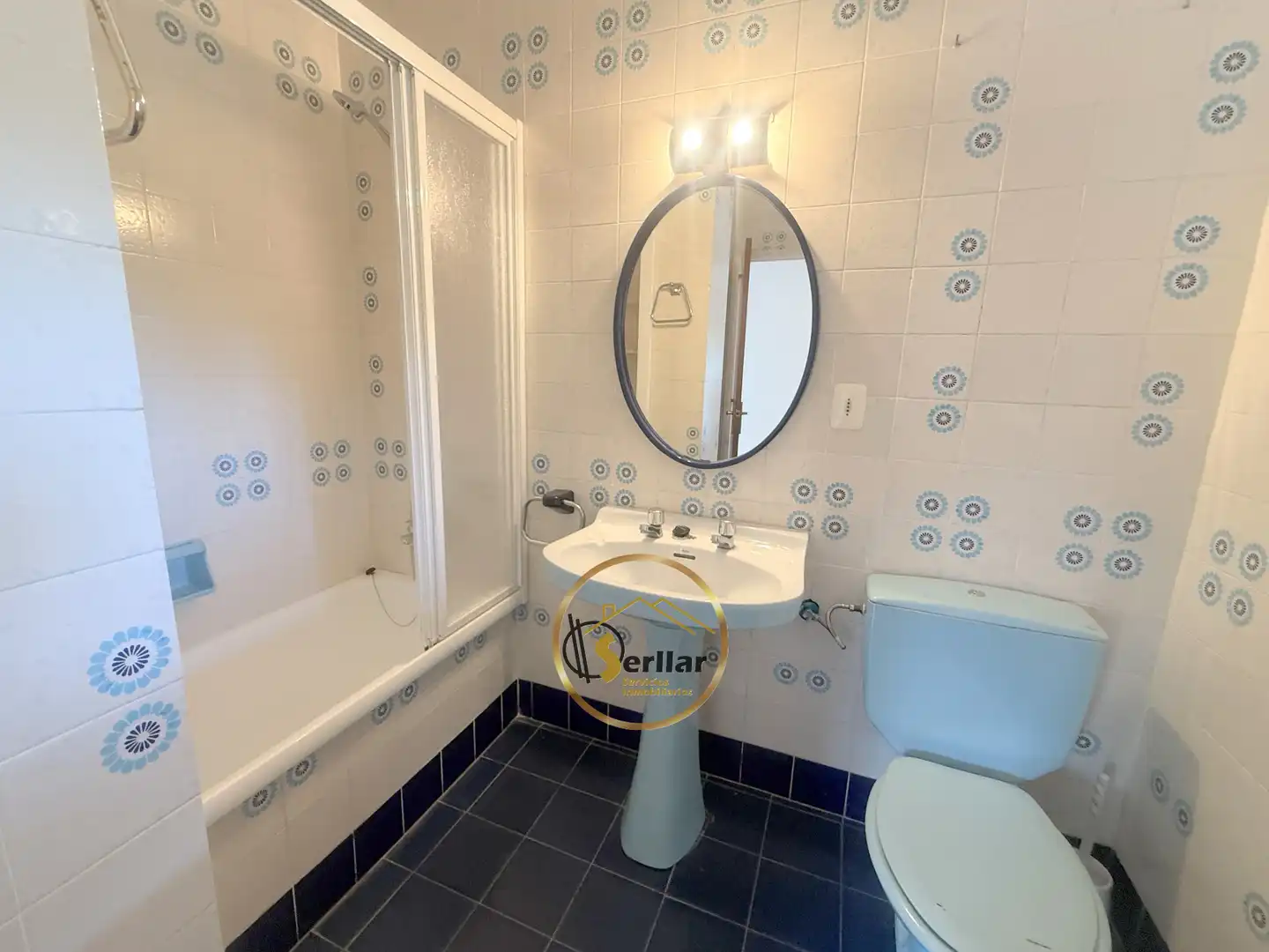 Badezimmer von Erdgeschoss zum Verkauf in Calafell mit Heizung, Privatgarten und Terrasse