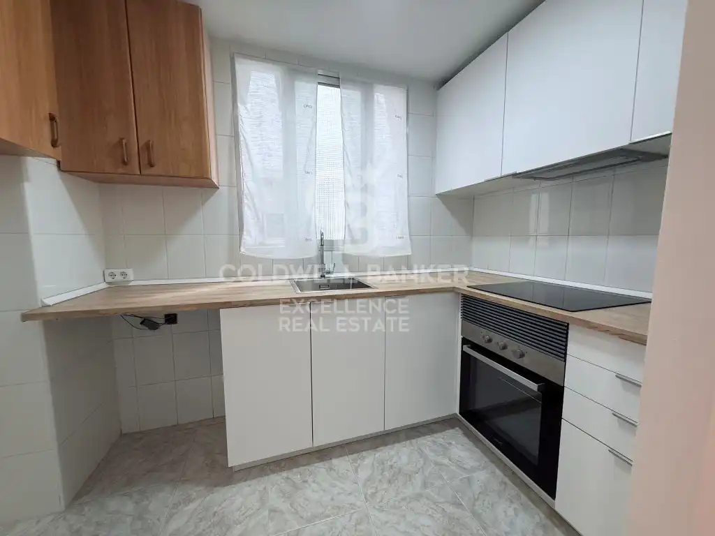 Cocina de Piso de alquiler en Valencia con Balcón