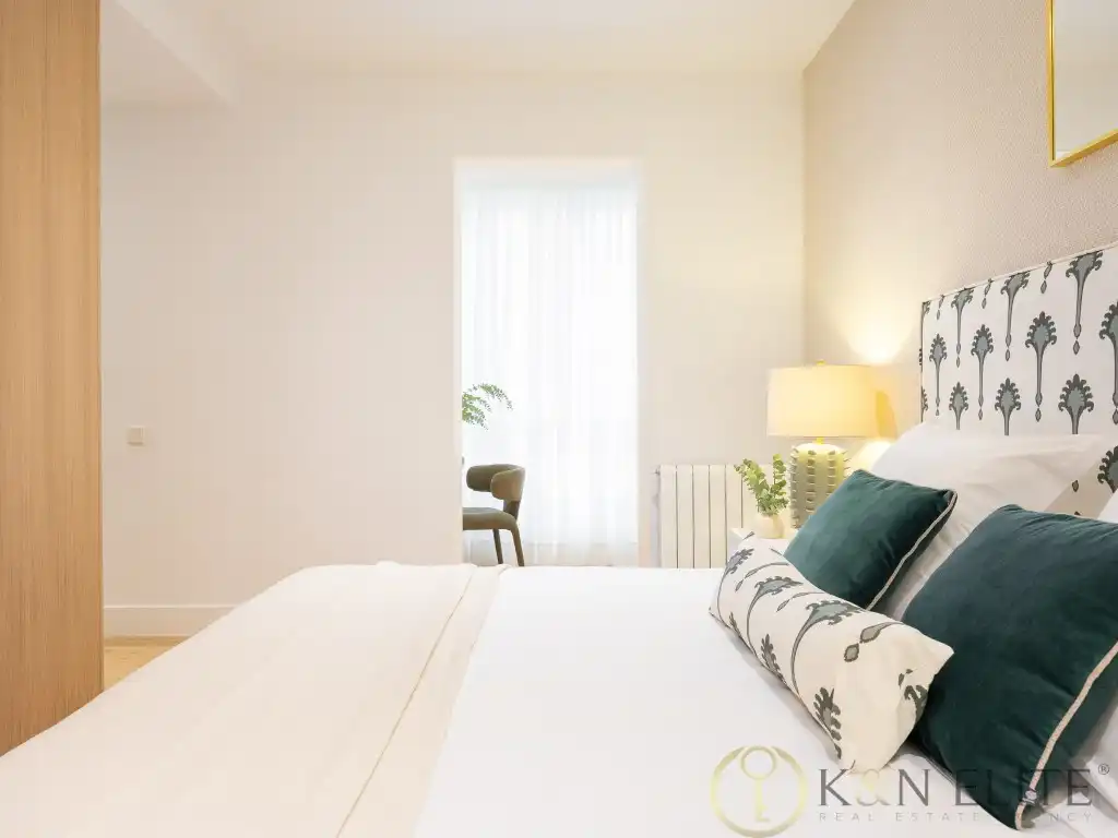 Flat with terrace for sale in Calle Castello, imagen 16