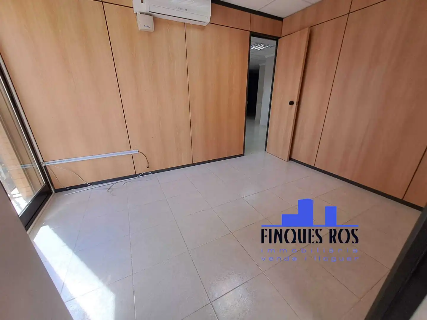 Office for rent in Vinaròs  with Air Conditioner and Heating