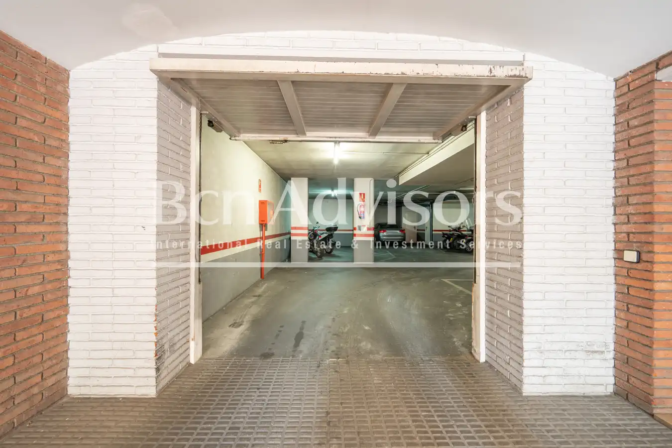 Aparcament de Àtic en venda en Barcelona amb Aire condicionat, Calefacció i Parquet