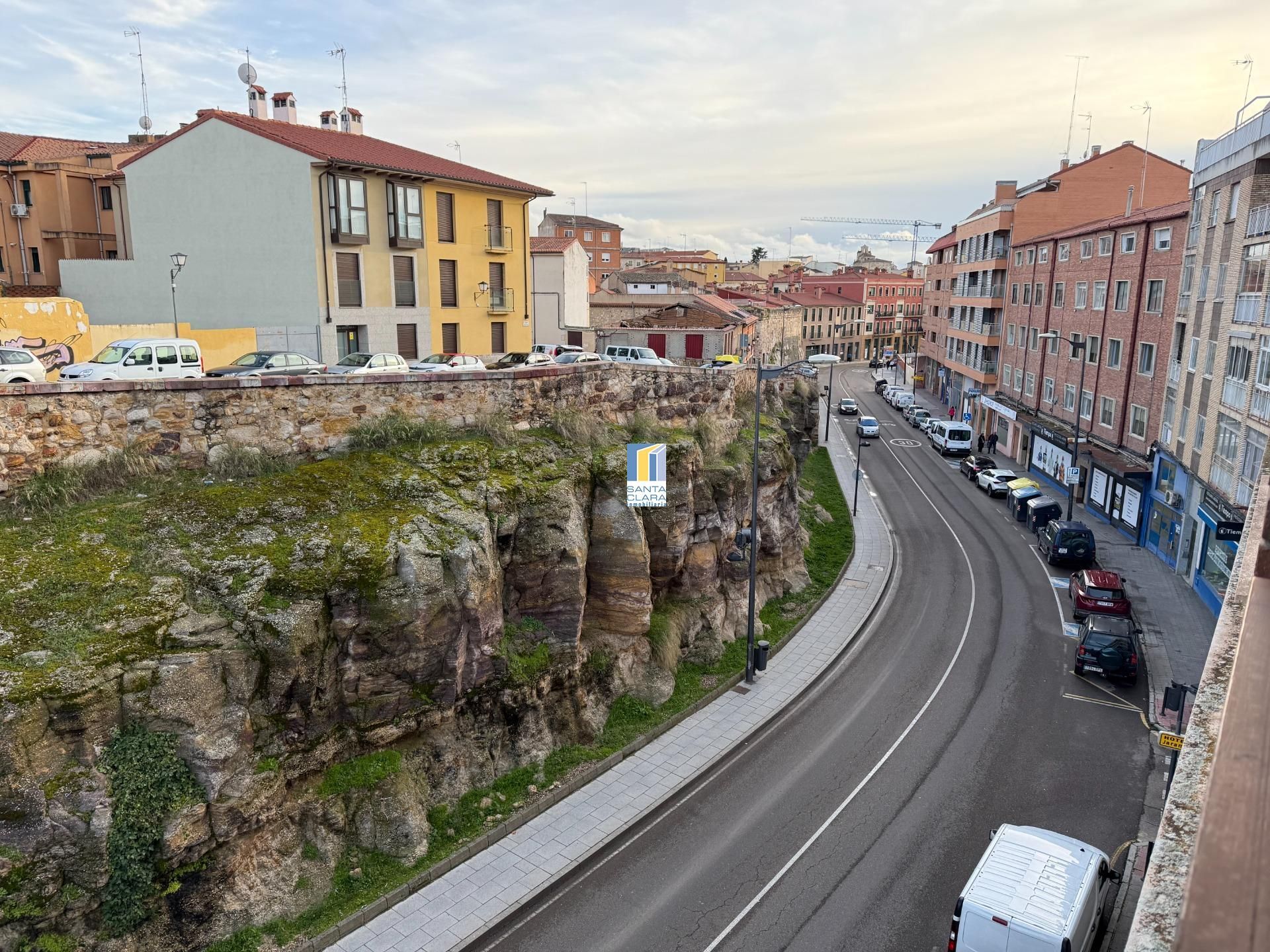 Vista exterior de Pis en venda en Zamora Capital  amb Parquet, Terrassa i Balcó