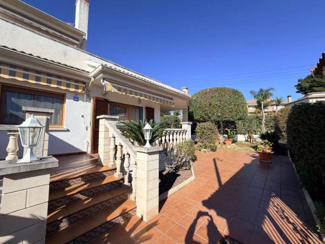 Casa-chalet en Venta en Creixell