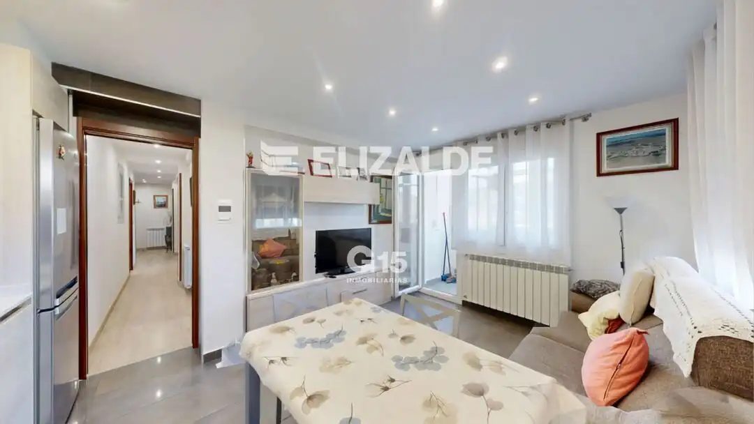 Habitación de Piso en venta en Donostia - San Sebastián  con Balcón
