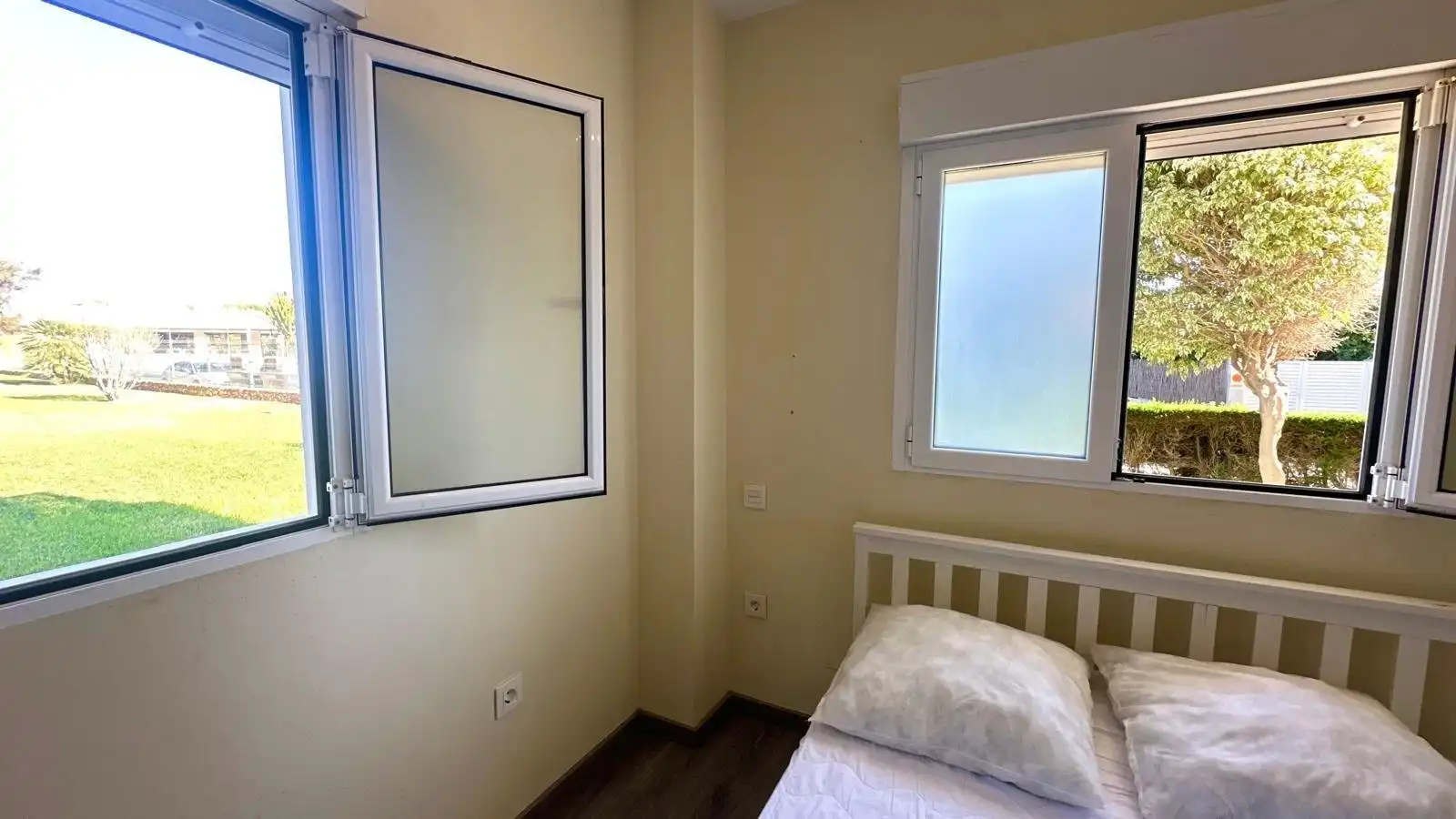 Dormitori de Apartament en venda en Orihuela amb Terrassa i Moblat